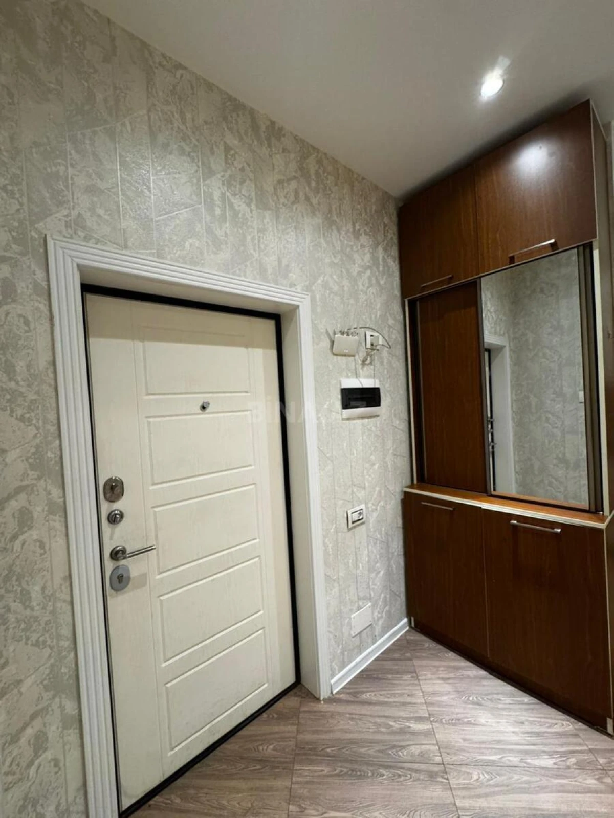 Satılır 2 otaqlı mənzil 64 m²