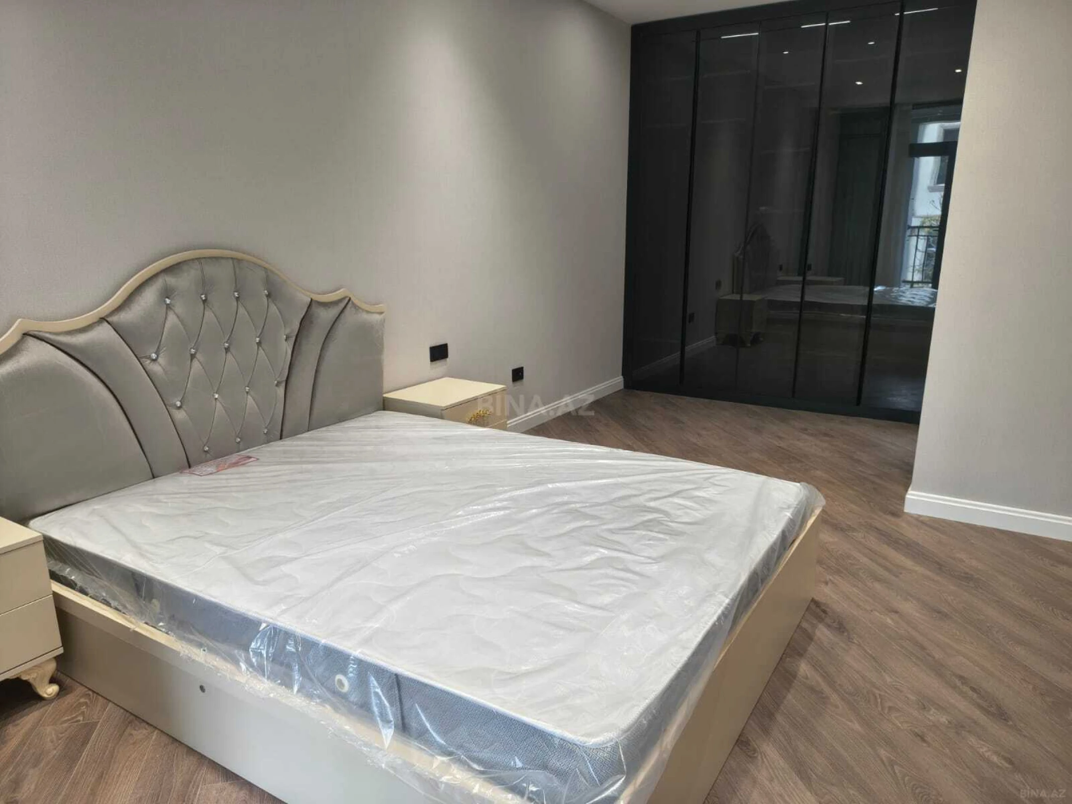 Kirayə verilir 2 otaqlı mənzil 85 m²