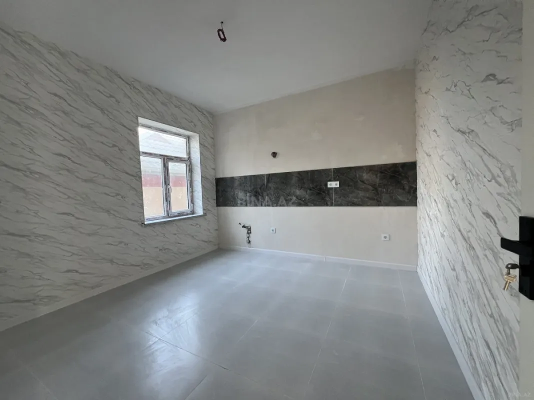 Satılır 4 otaqlı həyət evi 140 m²