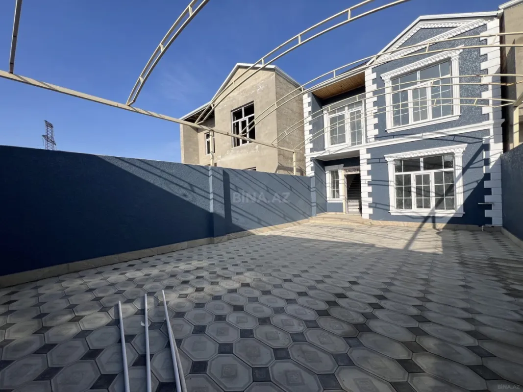 Satılır 4 otaqlı həyət evi 140 m²