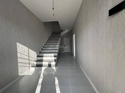 Satılır 4 otaqlı həyət evi 140 m²