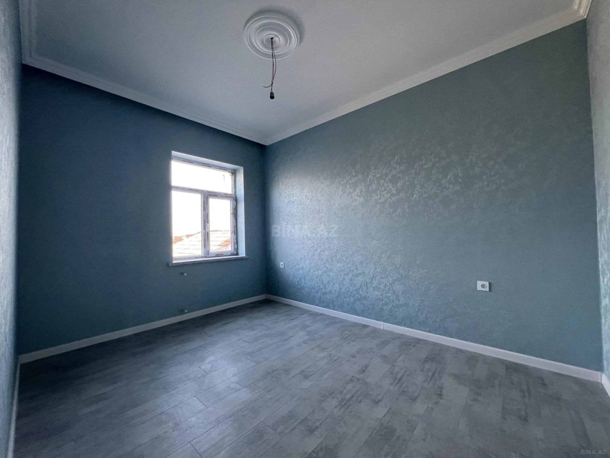 Satılır 4 otaqlı həyət evi 140 m²