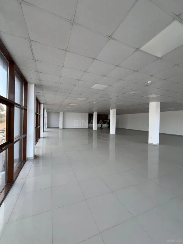 Satılır obyekt 1300 m²