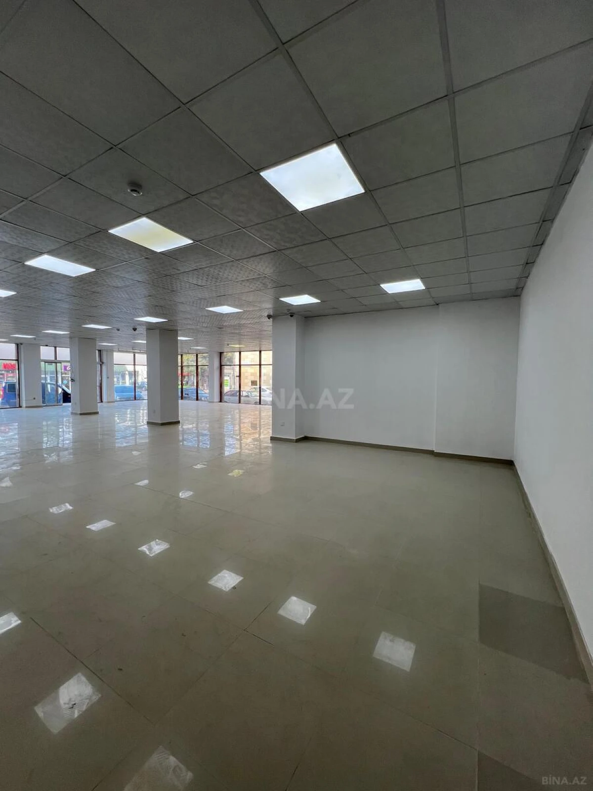 Satılır obyekt 1300 m²
