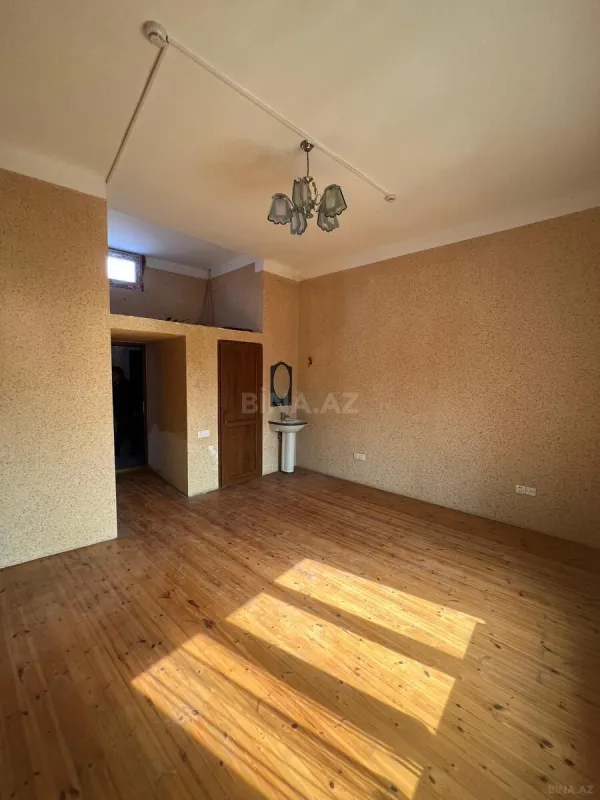 Satılır obyekt 1300 m²