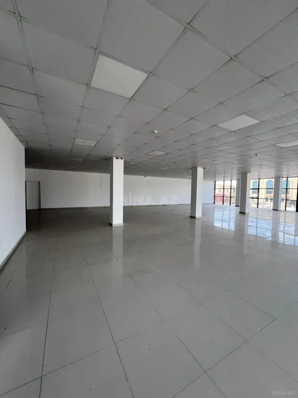 Satılır obyekt 1300 m²