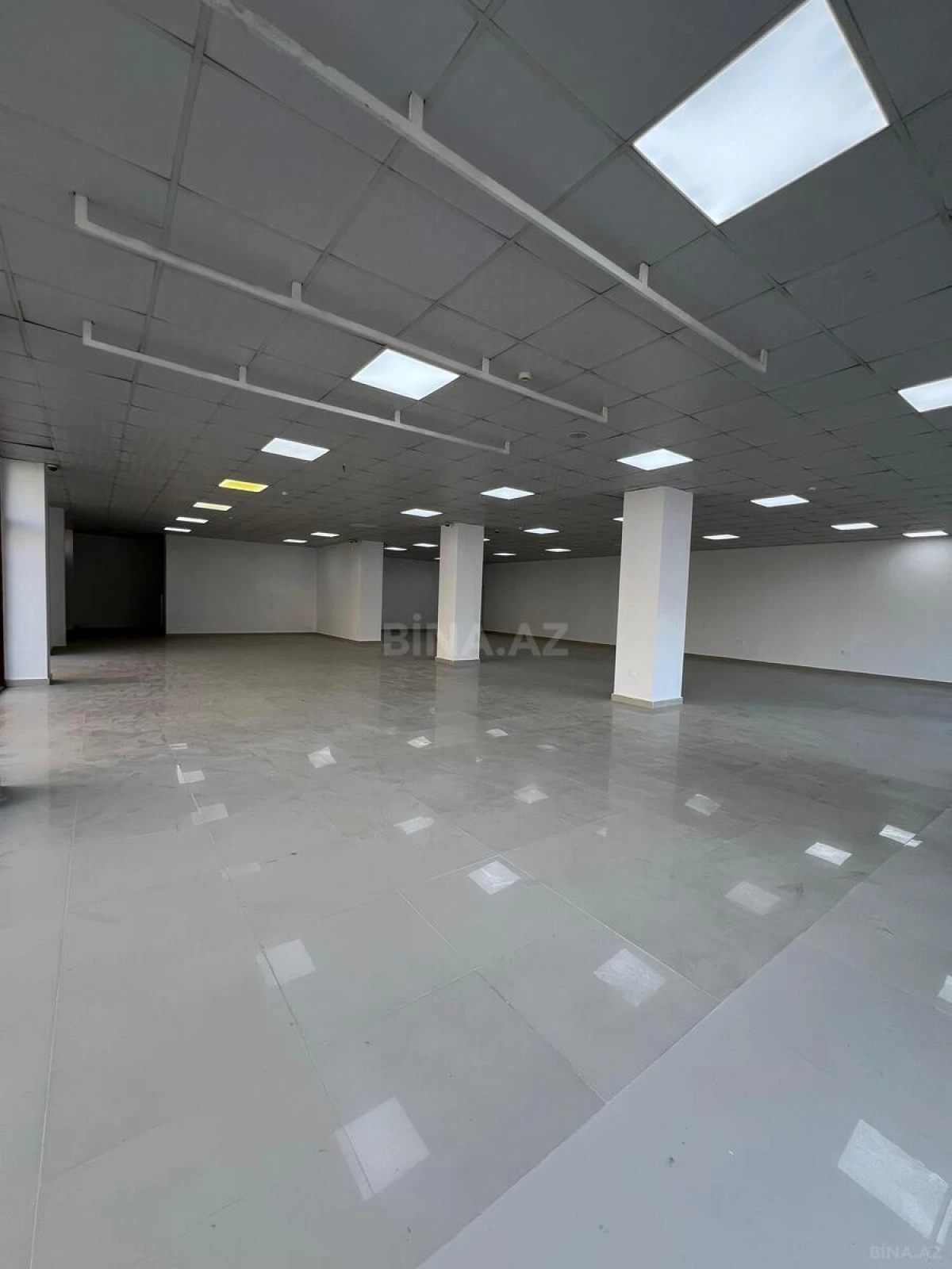 Satılır obyekt 1300 m²