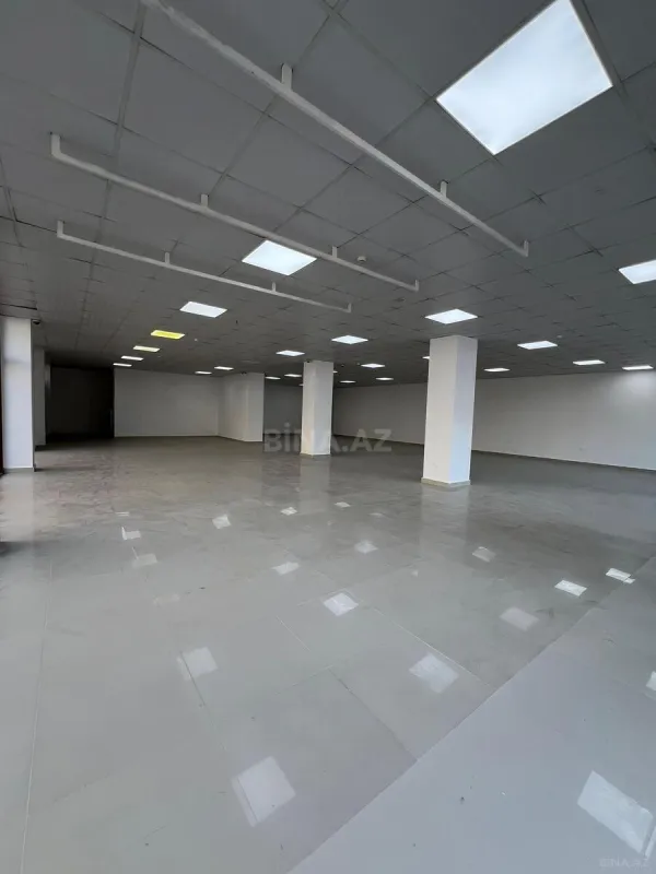 Satılır obyekt 1300 m²