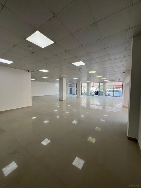 Satılır obyekt 1300 m²