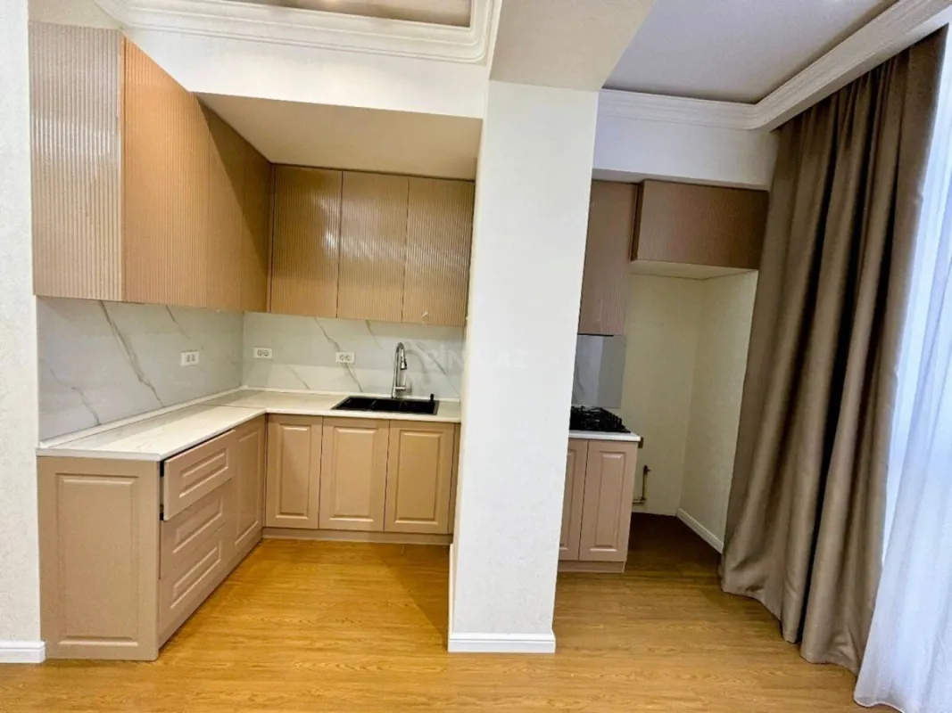 Satılır 3 otaqlı mənzil 100.7 m²
