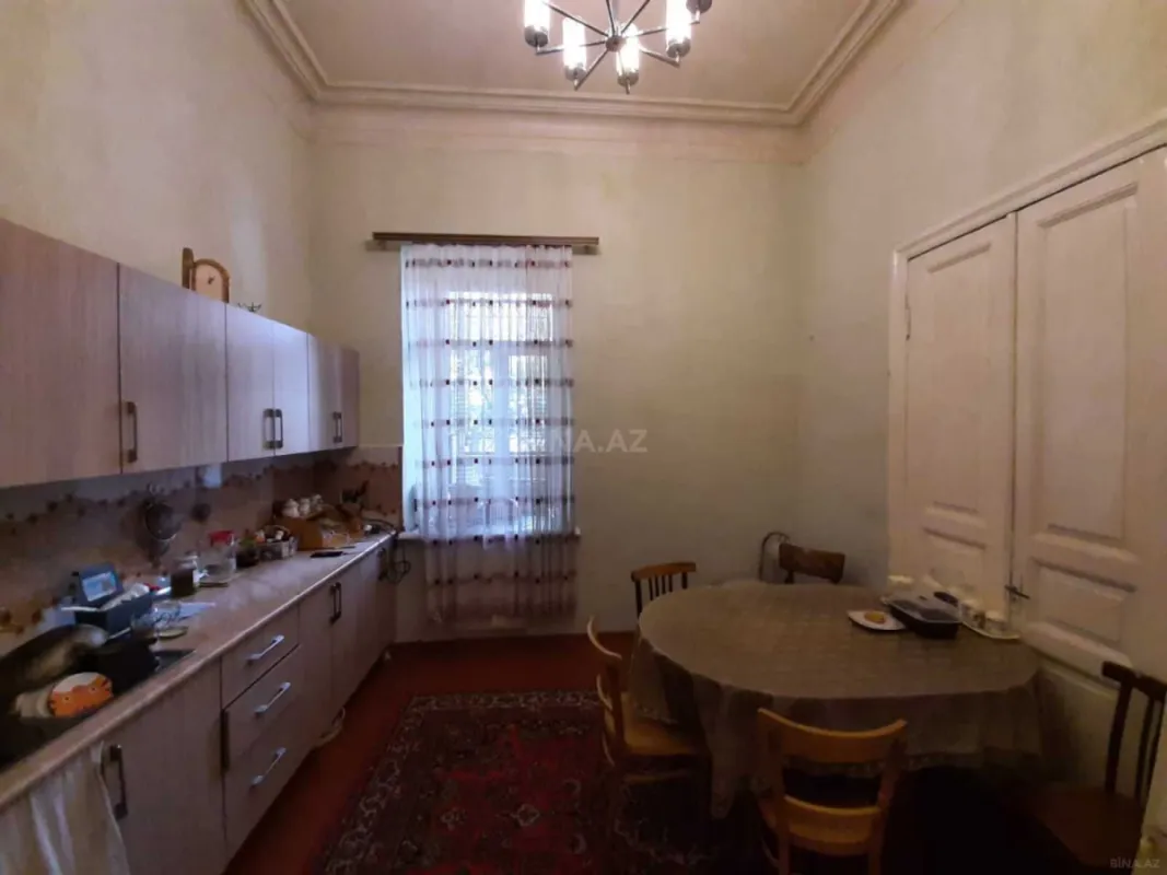 Satılır obyekt 180 m²