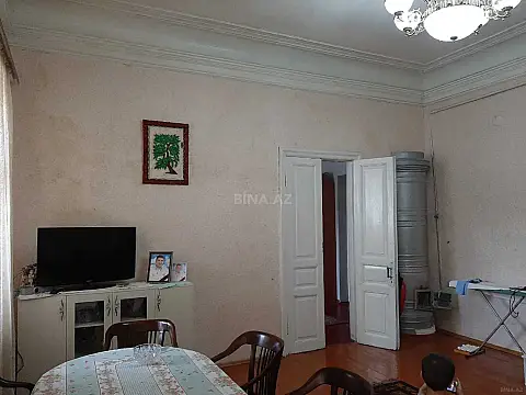 Satılır obyekt 180 m²