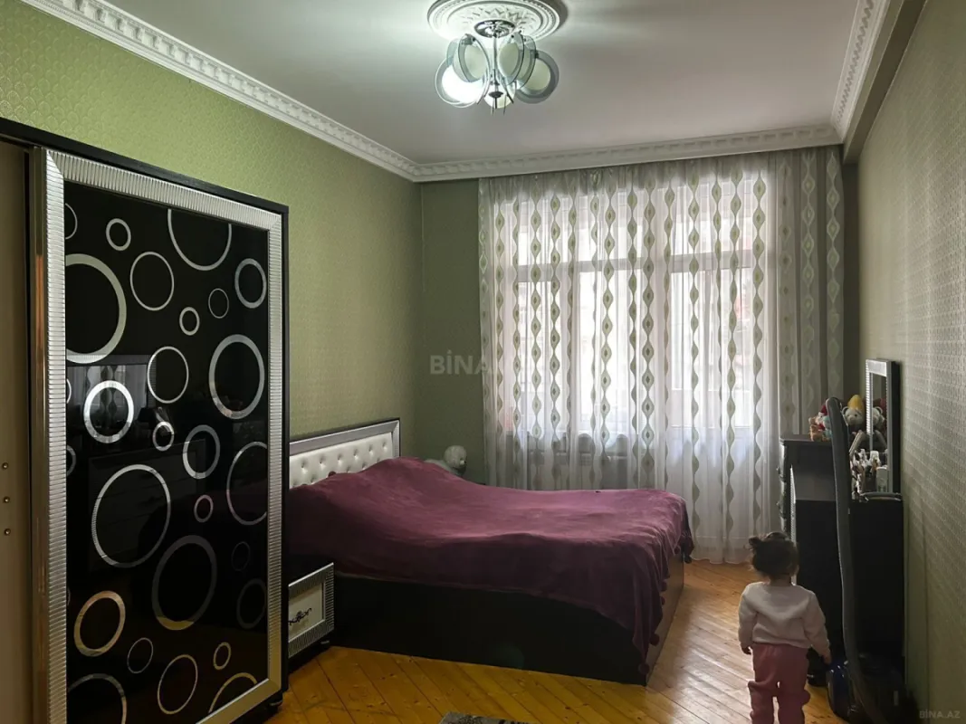 Satılır 2 otaqlı mənzil 65 m²