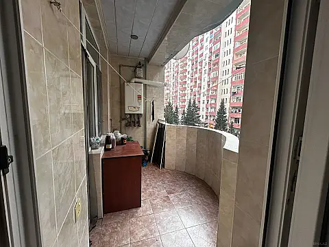 Satılır 2 otaqlı mənzil 65 m²