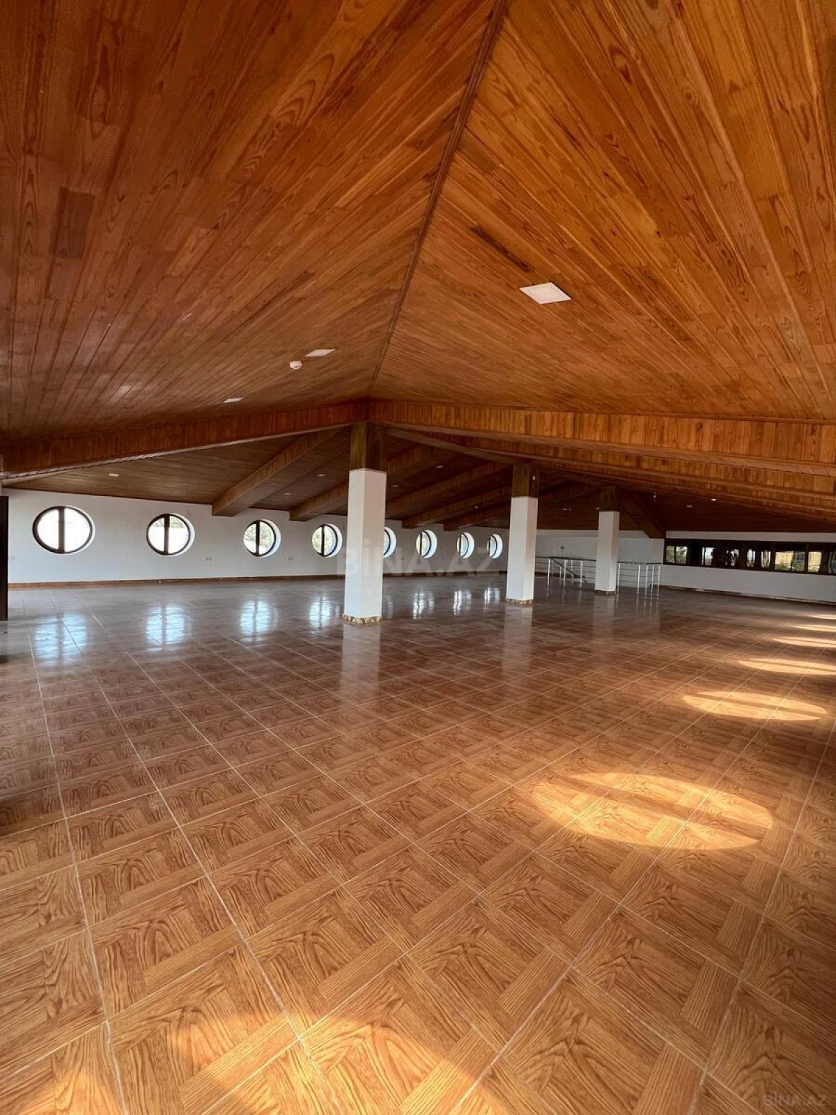 Kirayə verilir obyekt 1300 m²