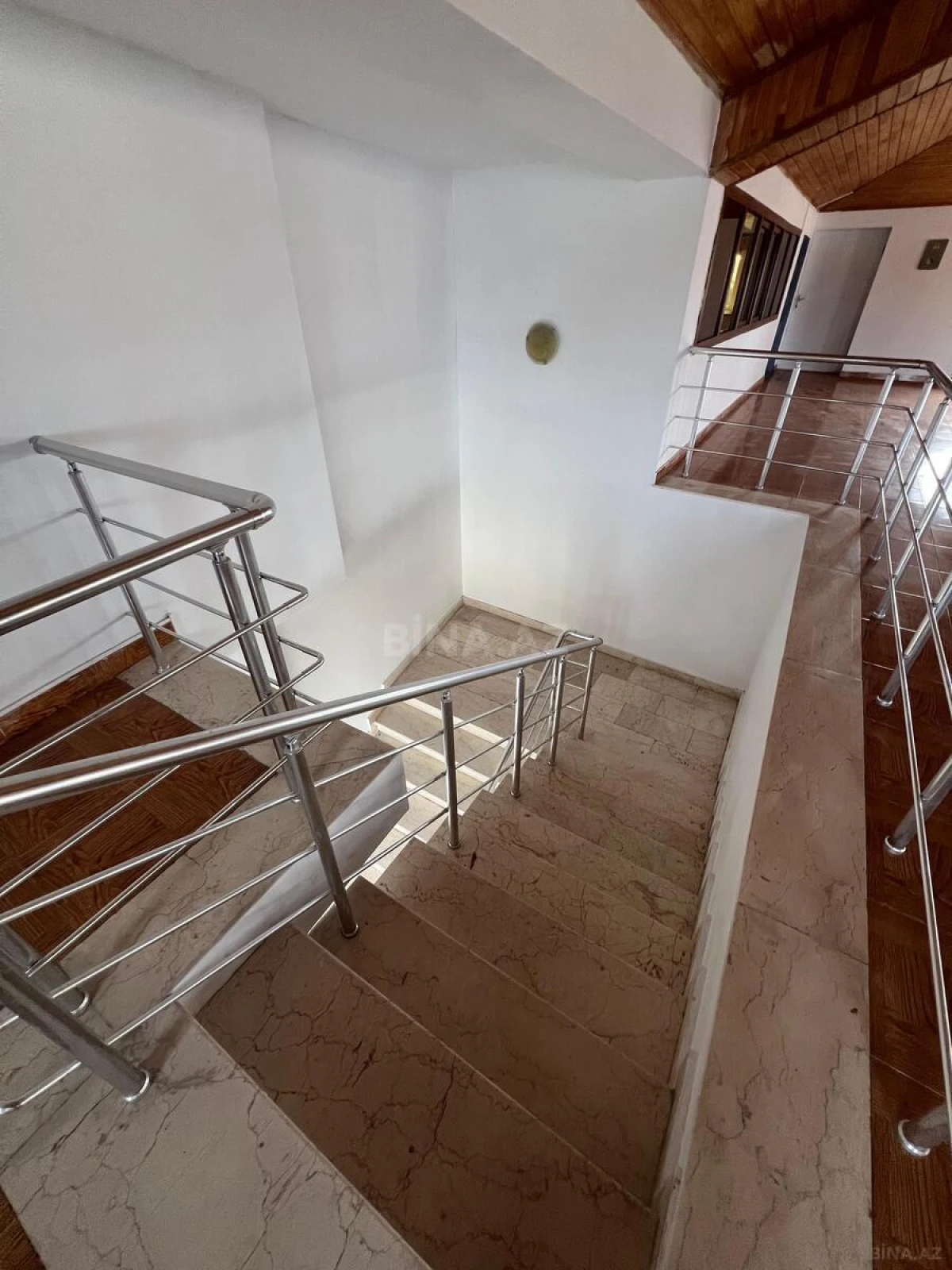 Kirayə verilir obyekt 1300 m²