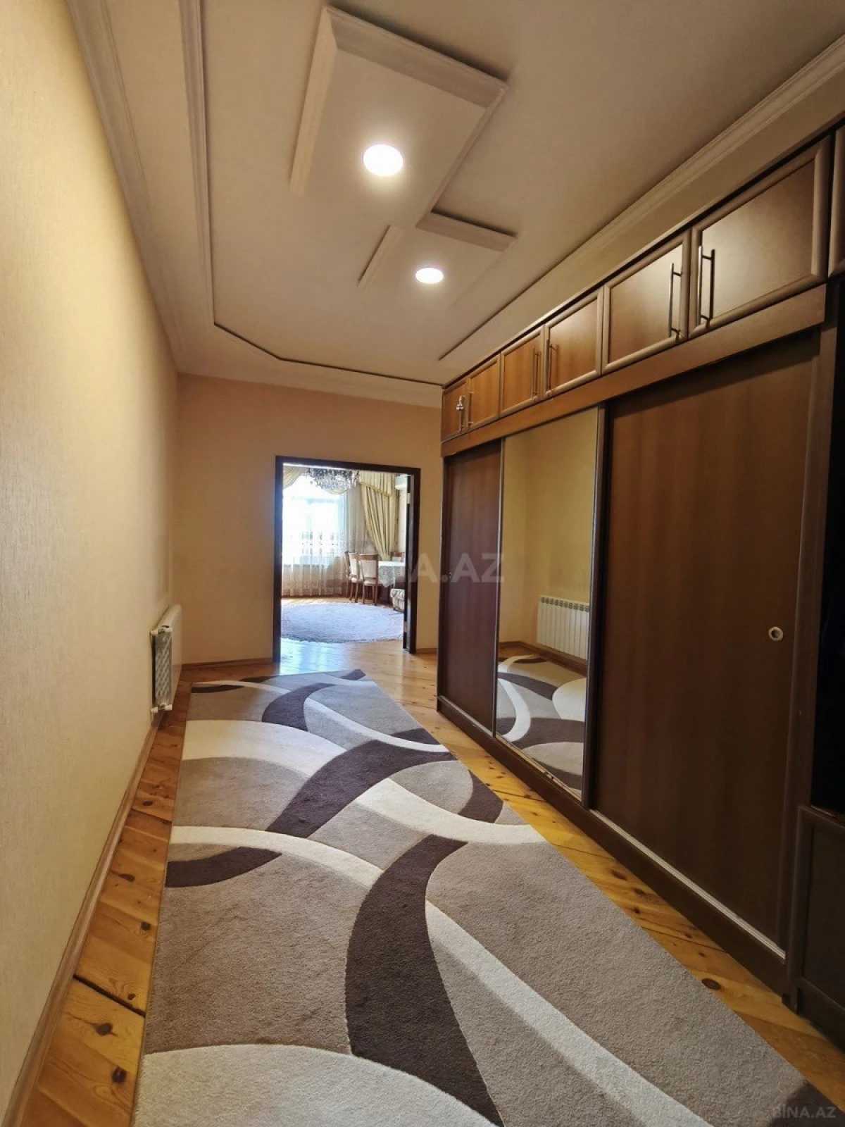 Satılır 2 otaqlı mənzil 89 m²