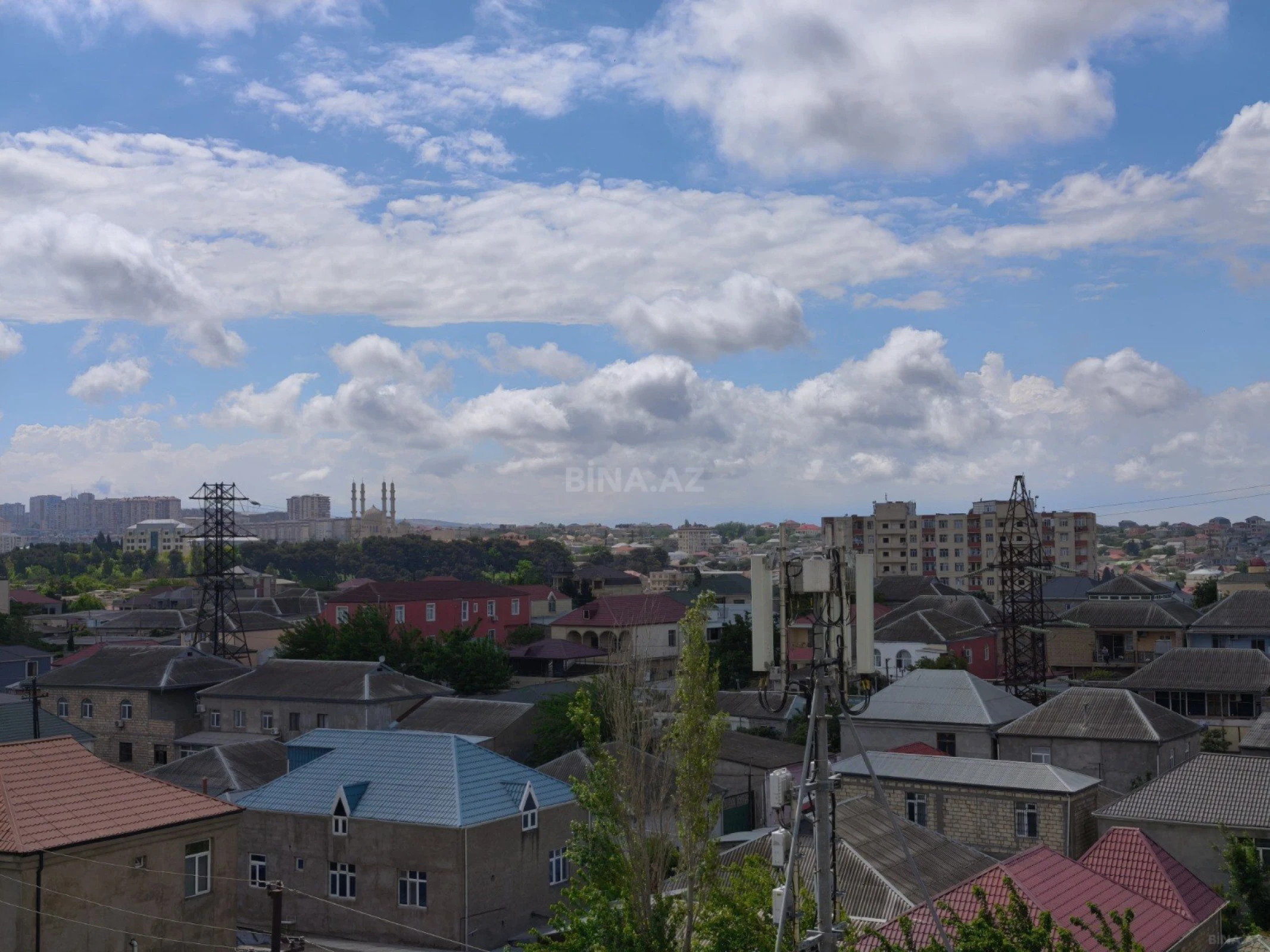 Satılır 2 otaqlı mənzil 89 m²