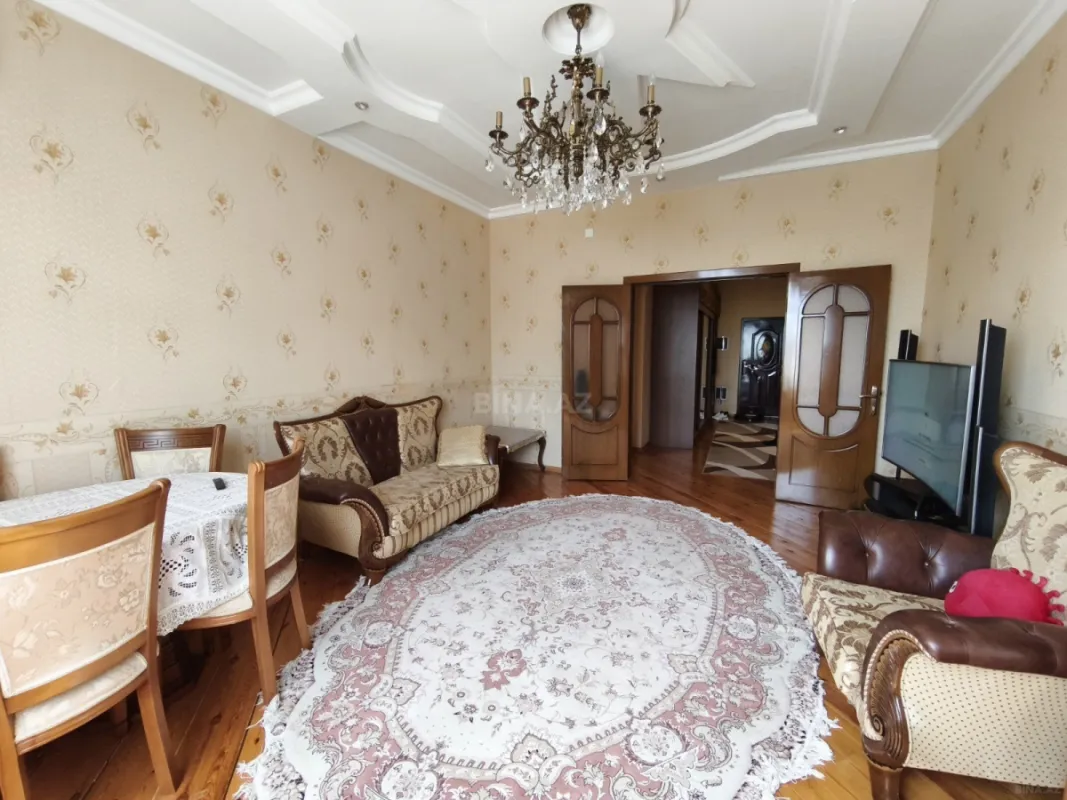 Satılır 2 otaqlı mənzil 89 m²
