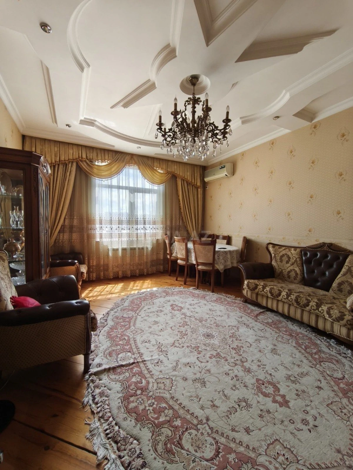 Satılır 2 otaqlı mənzil 89 m²