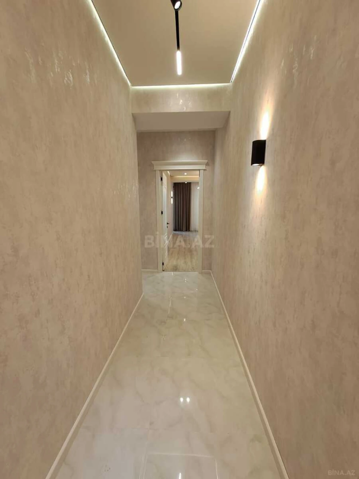Satılır 3 otaqlı mənzil 92 m²