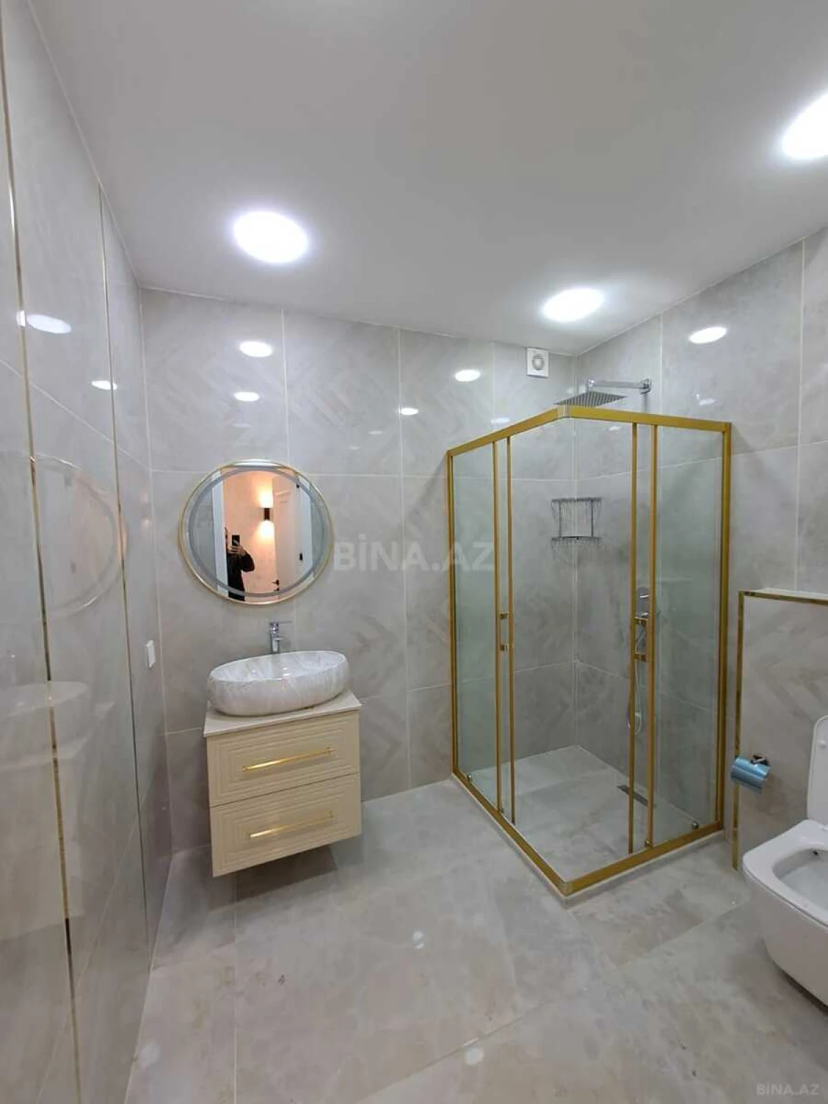 Satılır 3 otaqlı mənzil 92 m²