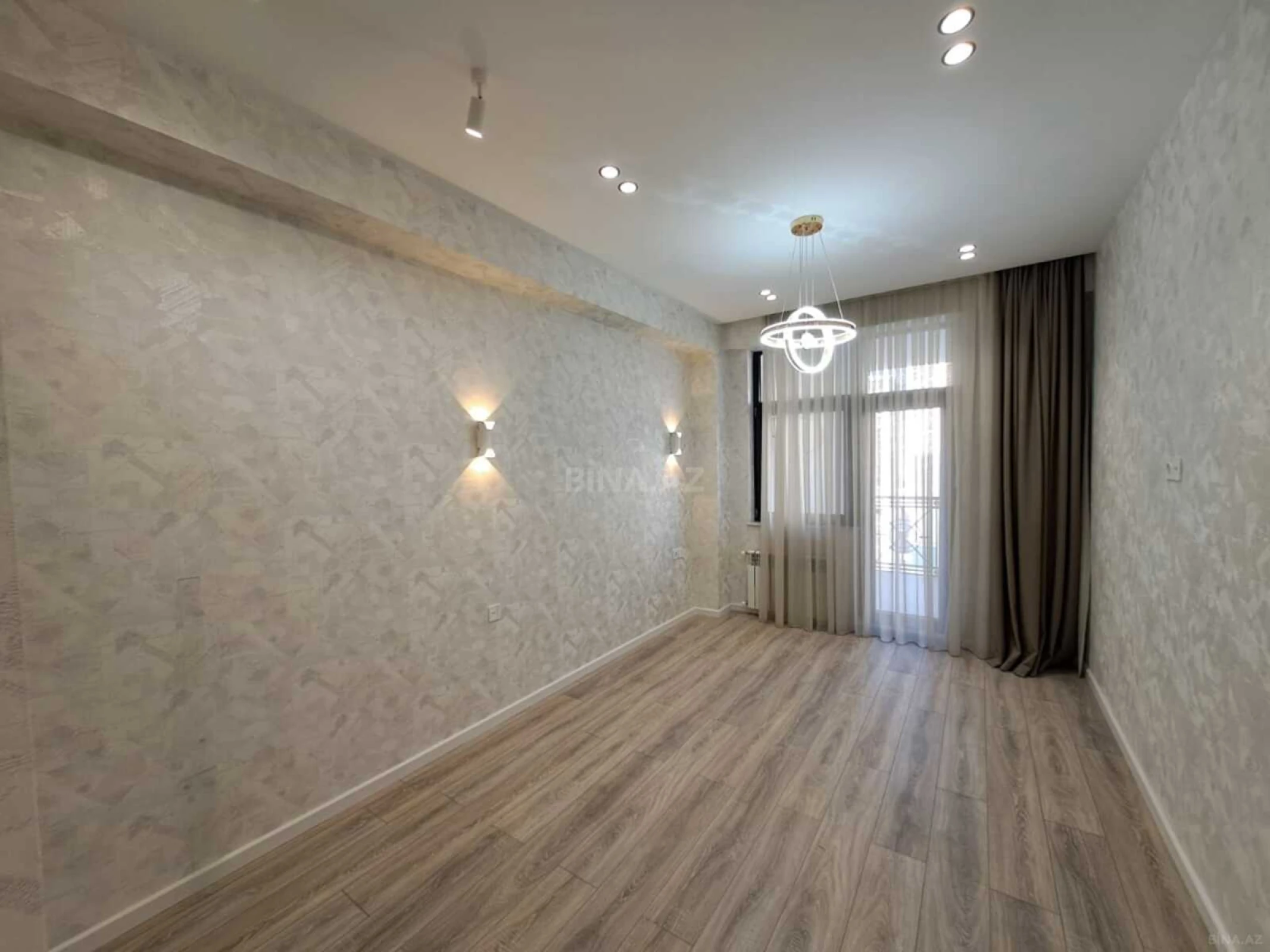 Satılır 3 otaqlı mənzil 92 m²