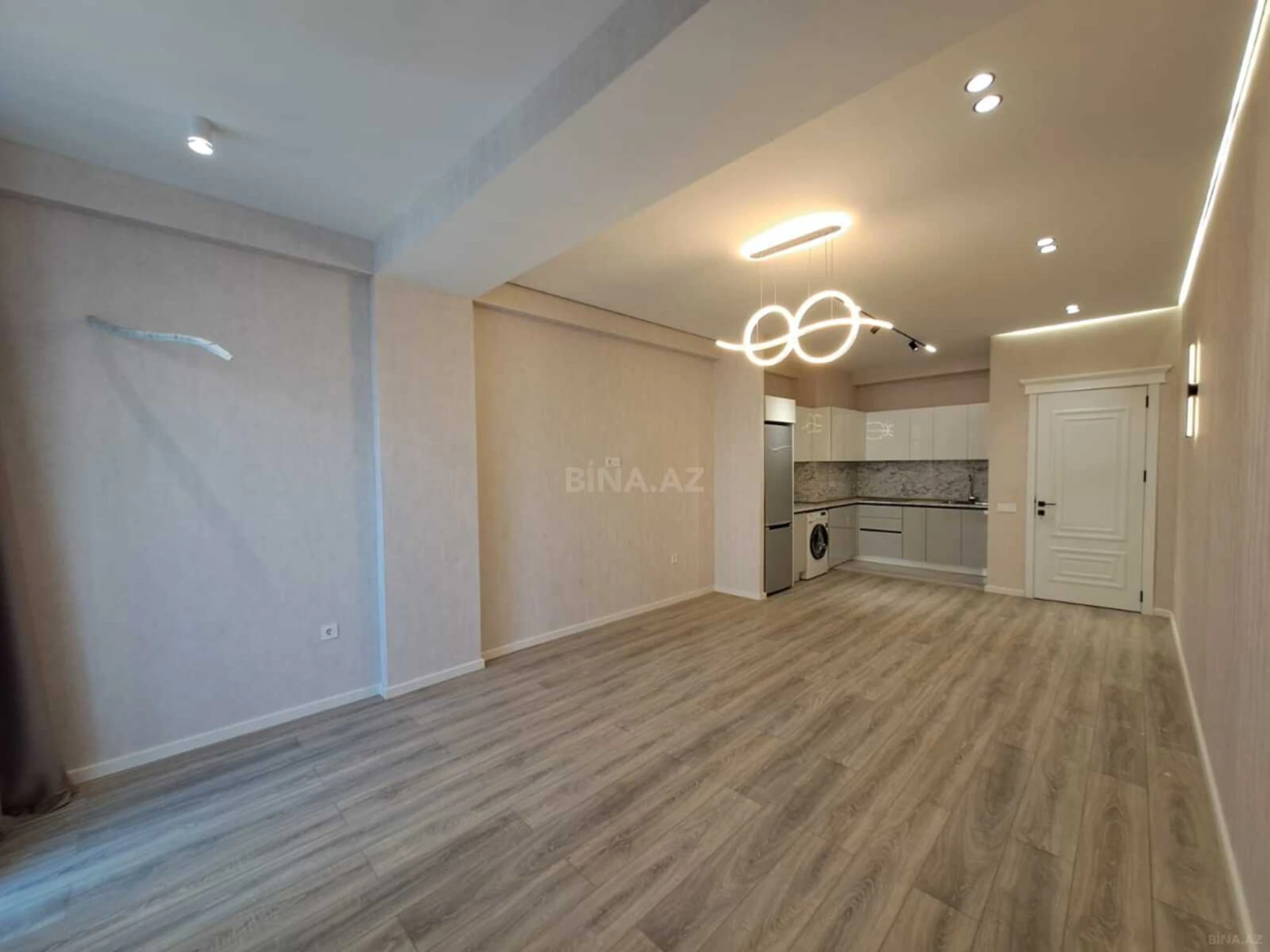 Satılır 3 otaqlı mənzil 92 m²