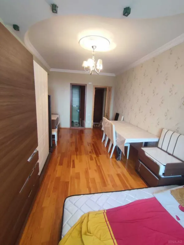 Satılır 3 otaqlı mənzil 120 m²