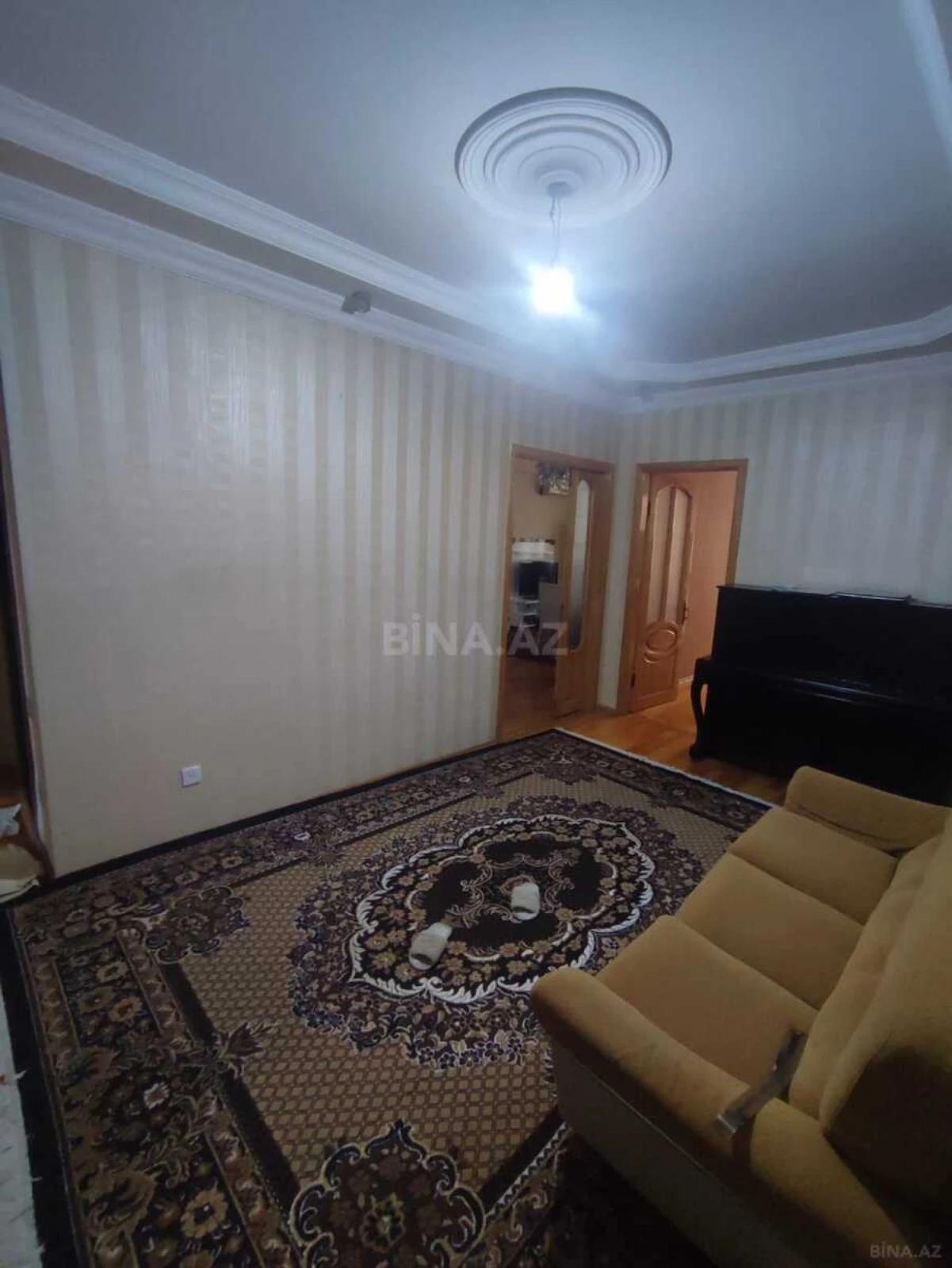 Satılır 3 otaqlı mənzil 120 m²