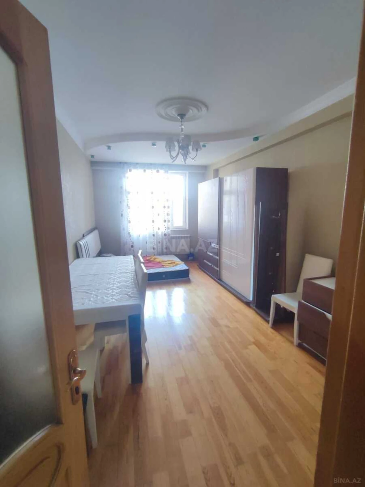 Satılır 3 otaqlı mənzil 120 m²