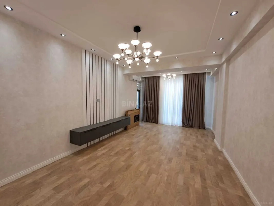 Satılır 2 otaqlı mənzil 92 m²