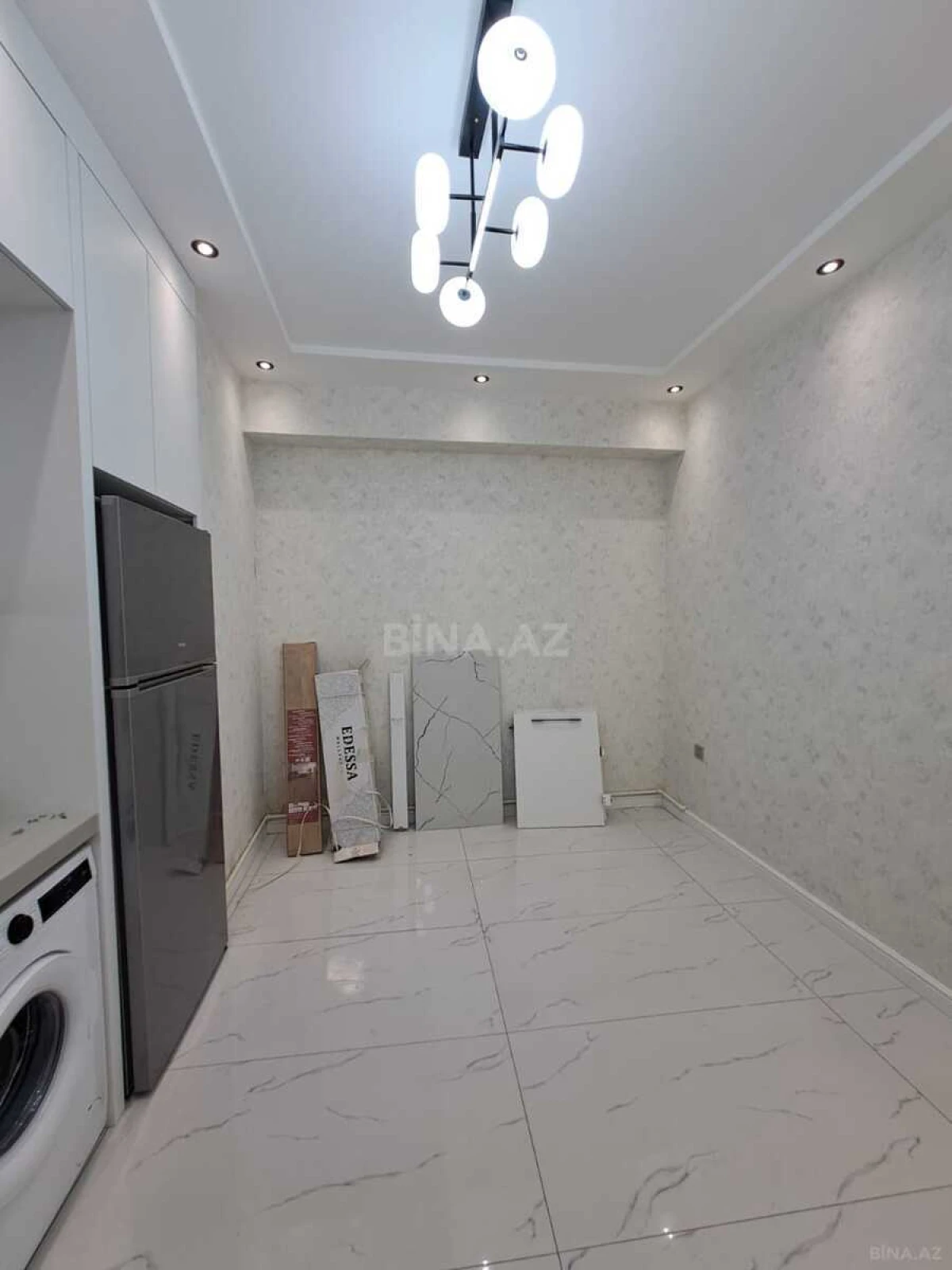 Satılır 2 otaqlı mənzil 92 m²