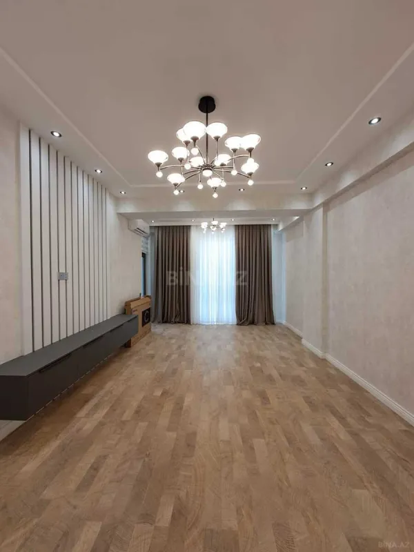 Satılır 2 otaqlı mənzil 92 m²