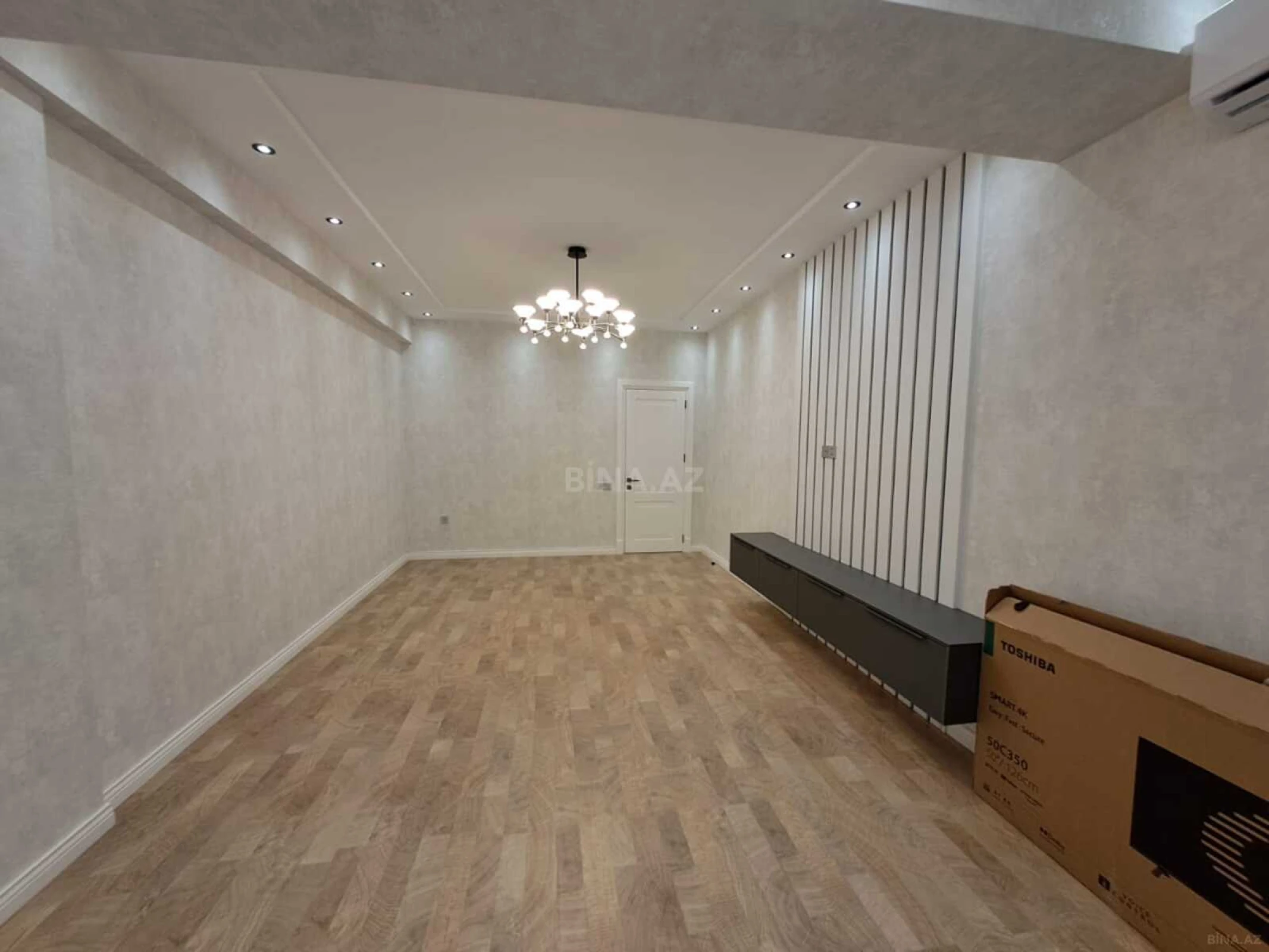 Satılır 2 otaqlı mənzil 92 m²