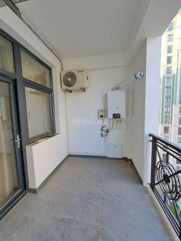 Satılır 2 otaqlı mənzil 92 m²