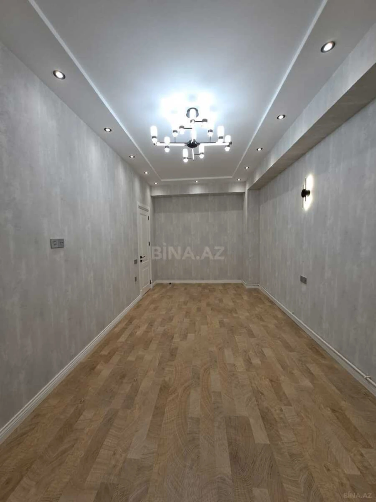 Satılır 2 otaqlı mənzil 92 m²