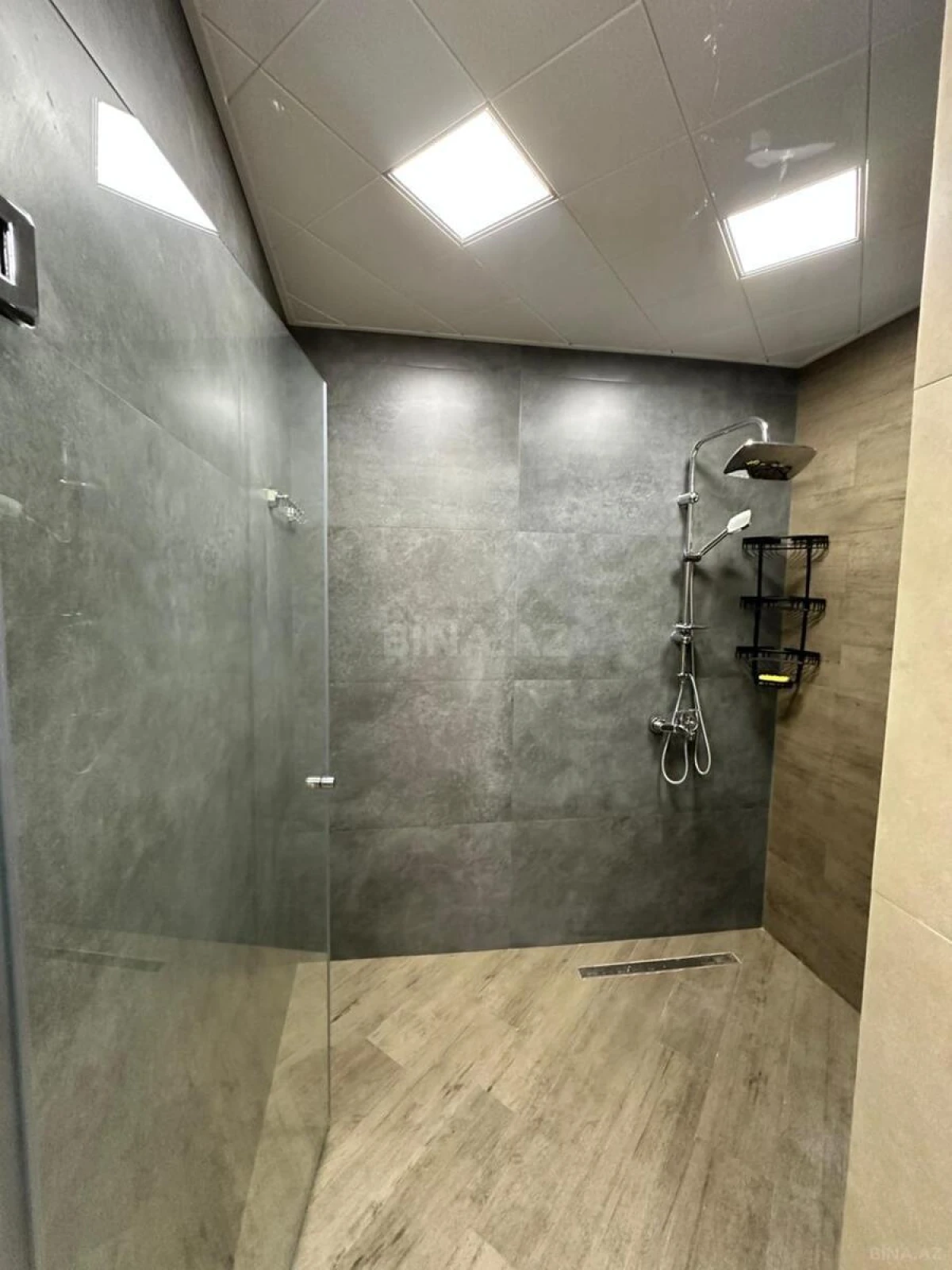 Satılır 3 otaqlı mənzil 101 m²