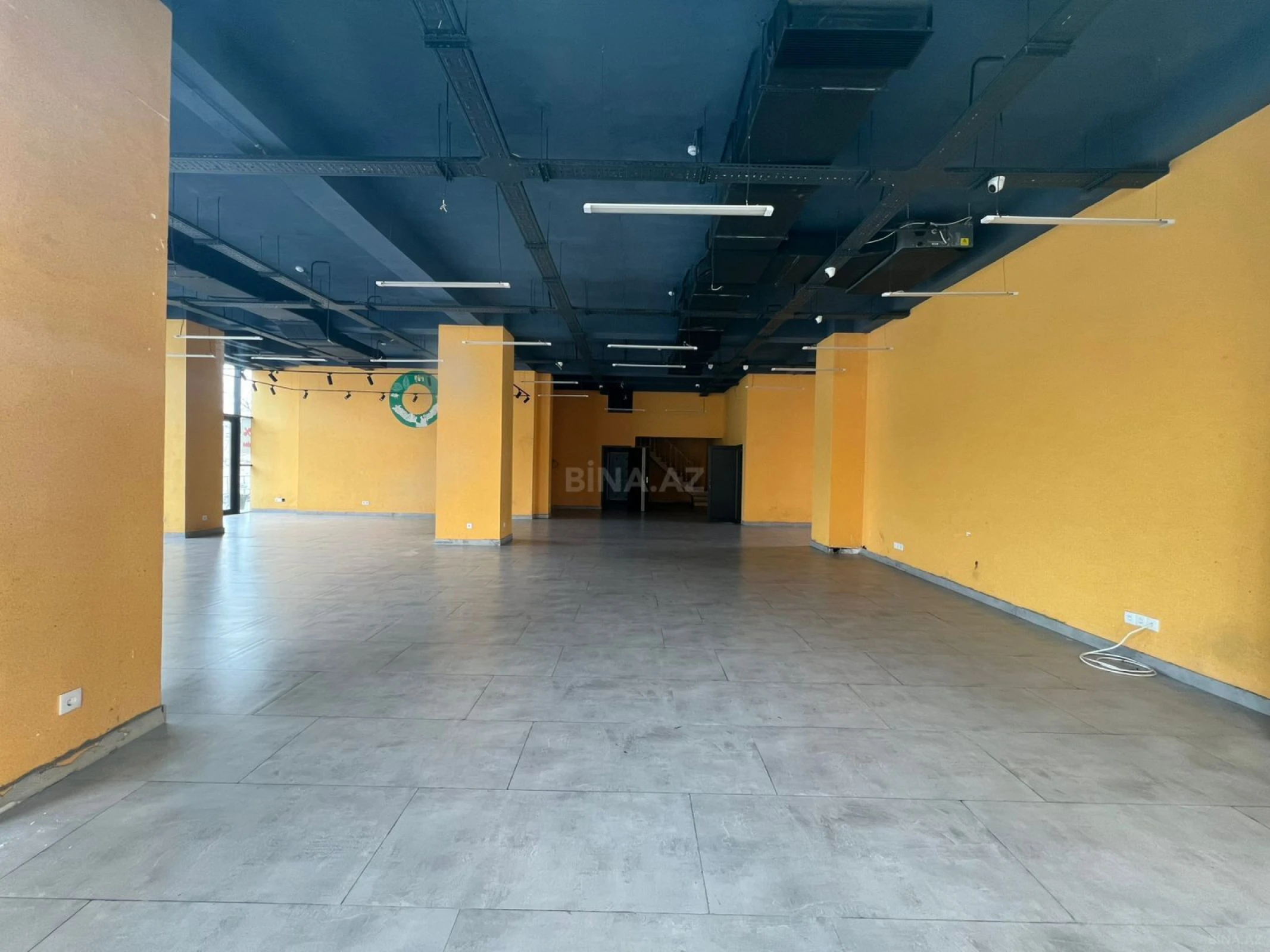 Kirayə verilir obyekt 260 m²