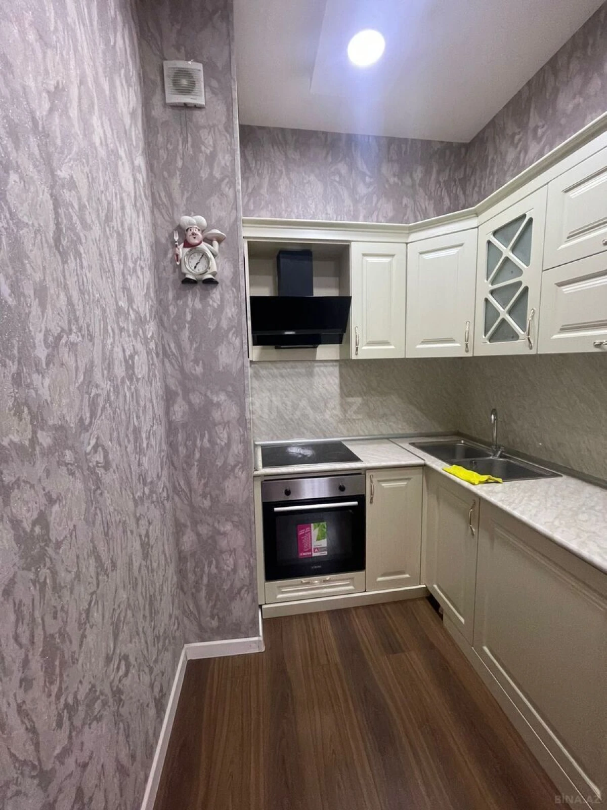 Kirayə verilir 2 otaqlı mənzil 65 m²
