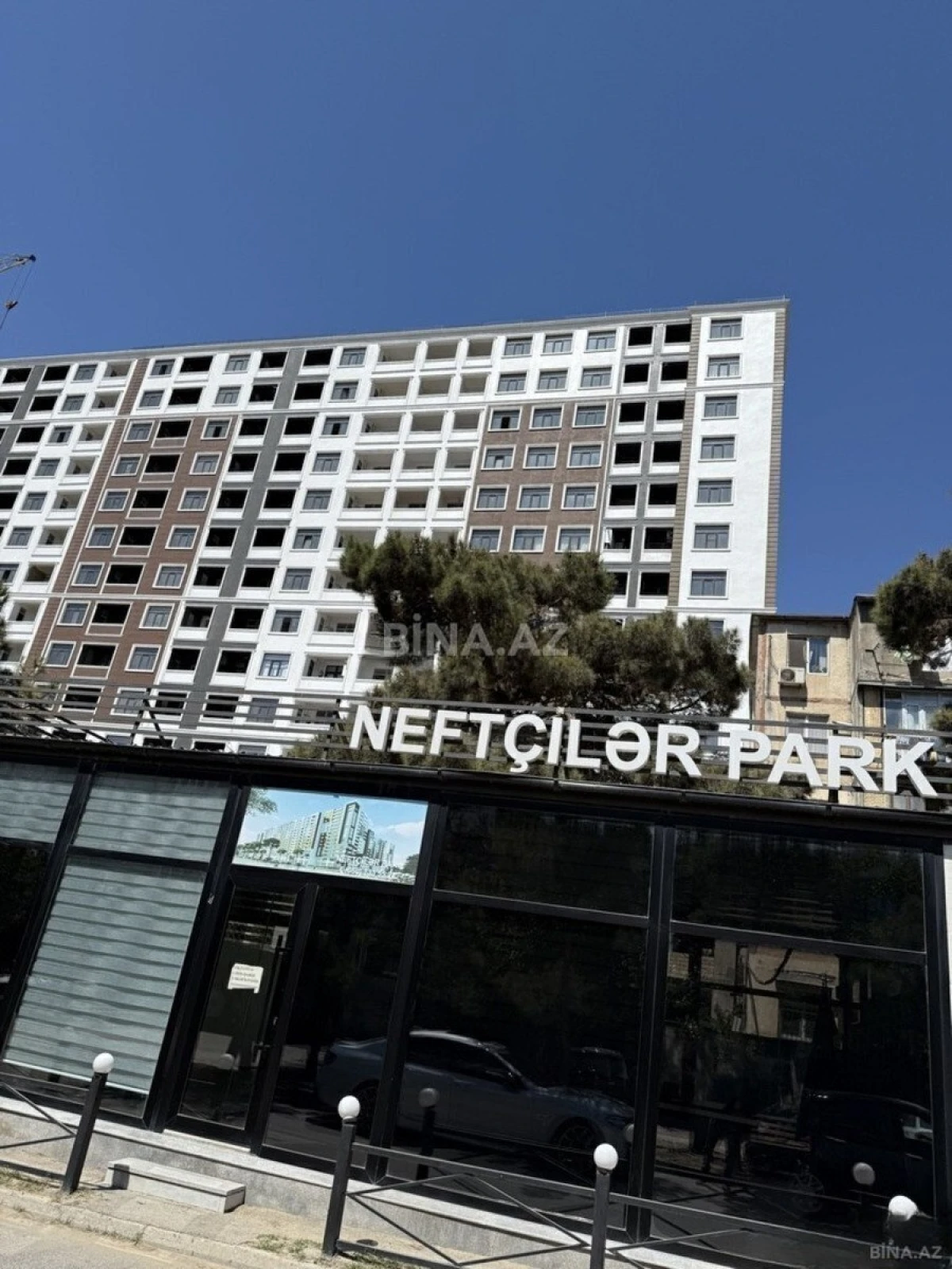 Satılır 4 otaqlı mənzil 110 m²