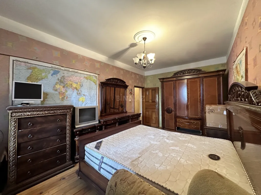 Satılır 4 otaqlı mənzil 100 m²