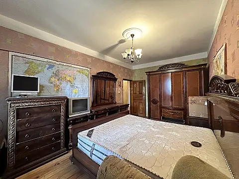 Satılır 4 otaqlı mənzil 100 m²
