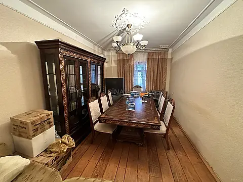 Satılır 4 otaqlı mənzil 100 m²
