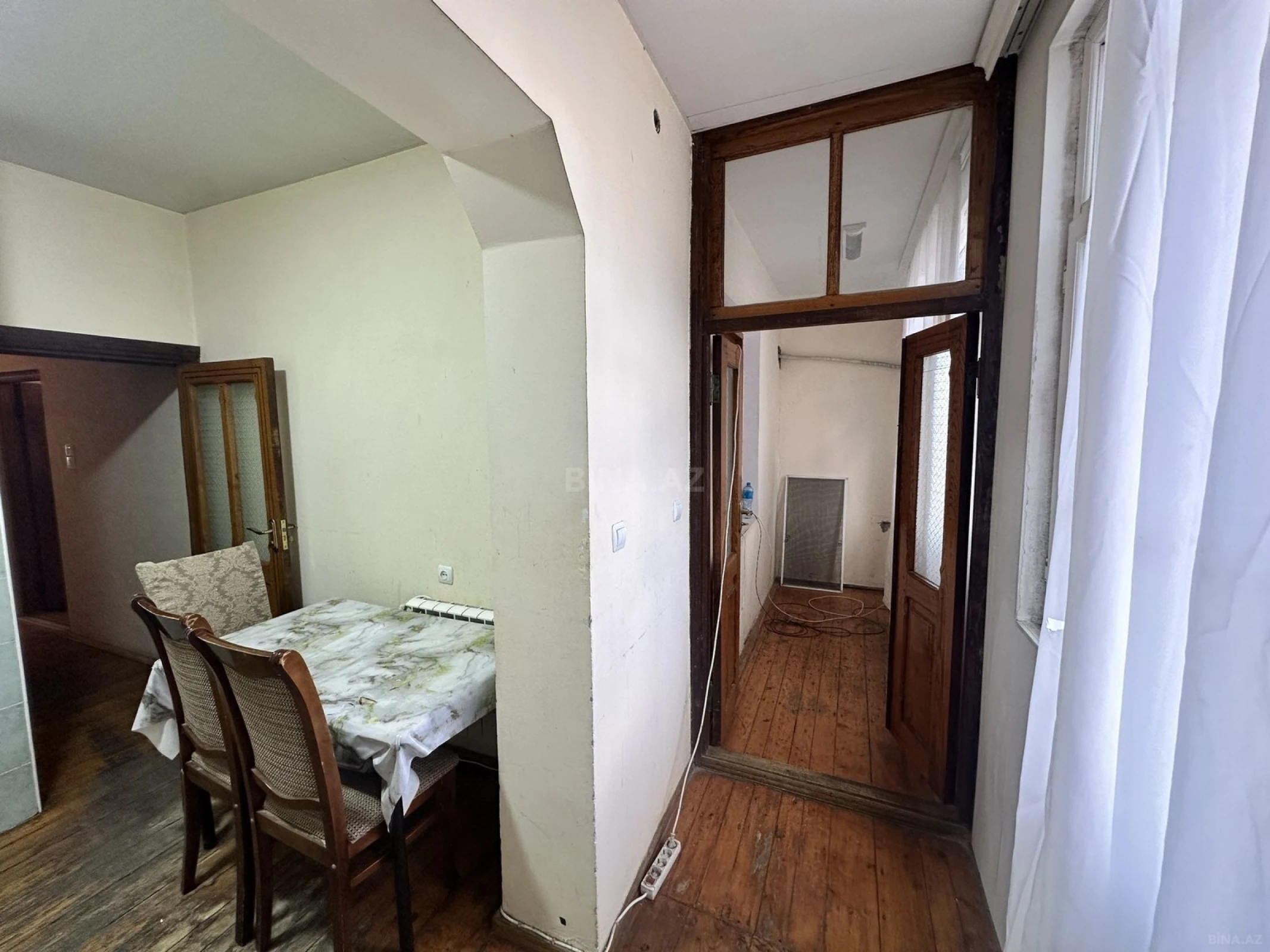 Satılır 4 otaqlı mənzil 100 m²
