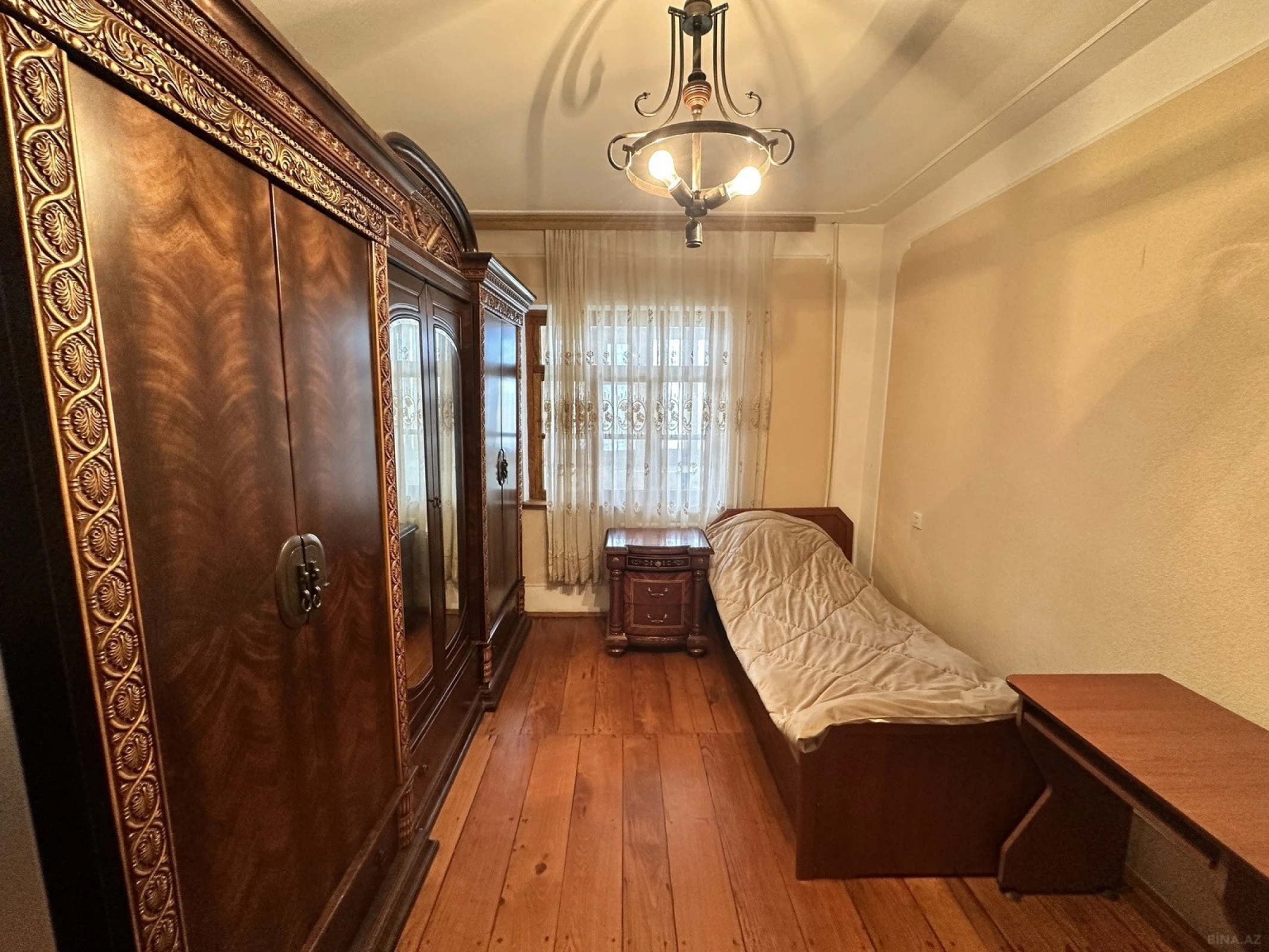 Satılır 4 otaqlı mənzil 100 m²