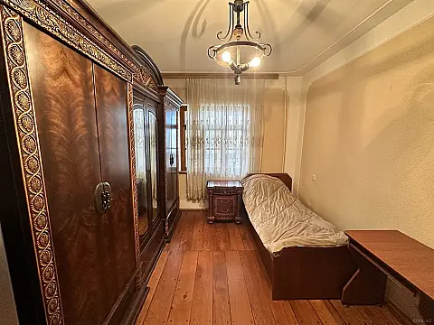 Satılır 4 otaqlı mənzil 100 m²