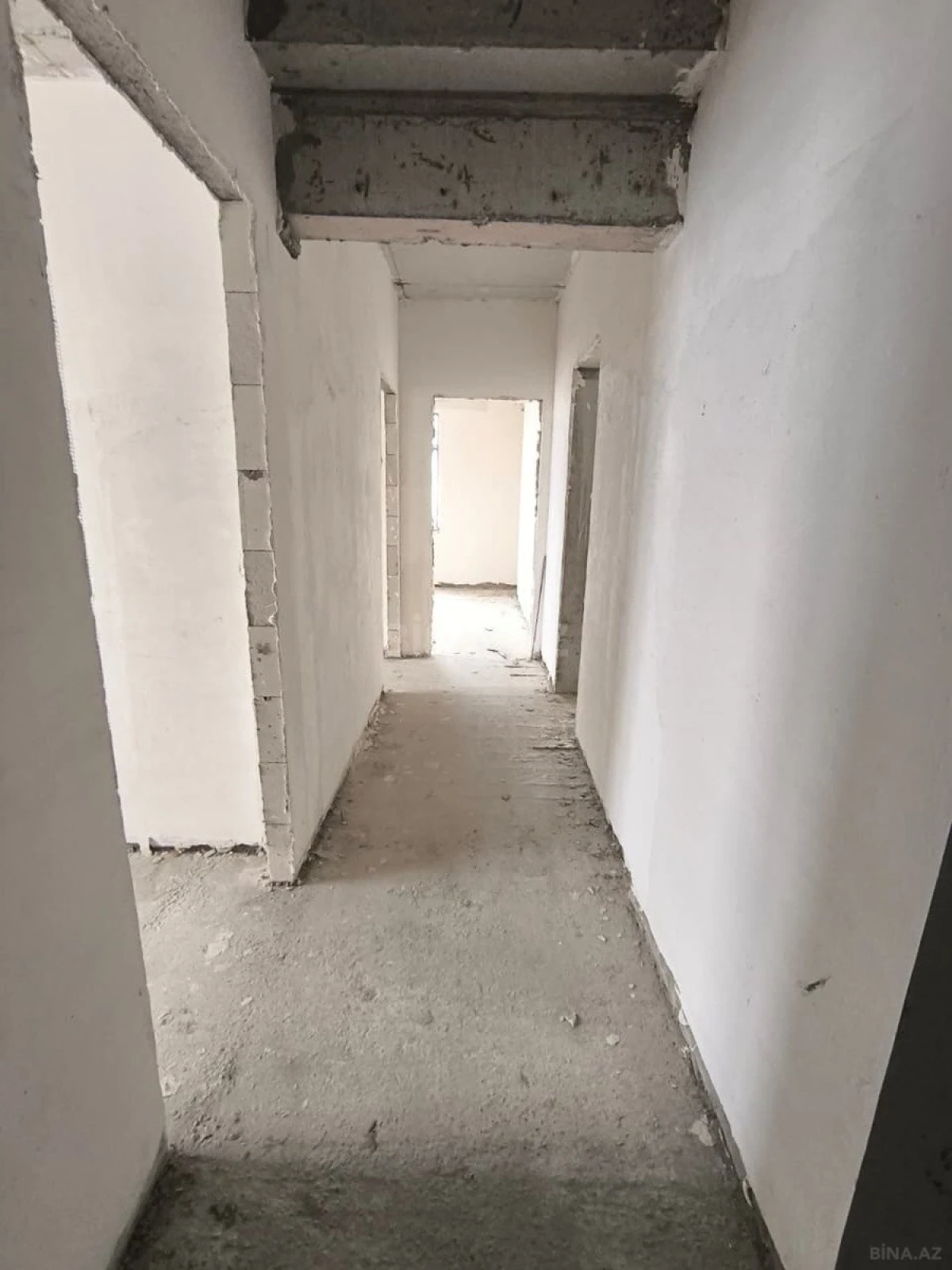 Satılır 3 otaqlı mənzil 98 m²