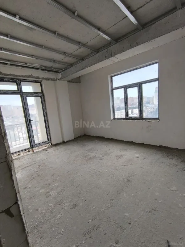 Satılır 3 otaqlı mənzil 98 m²