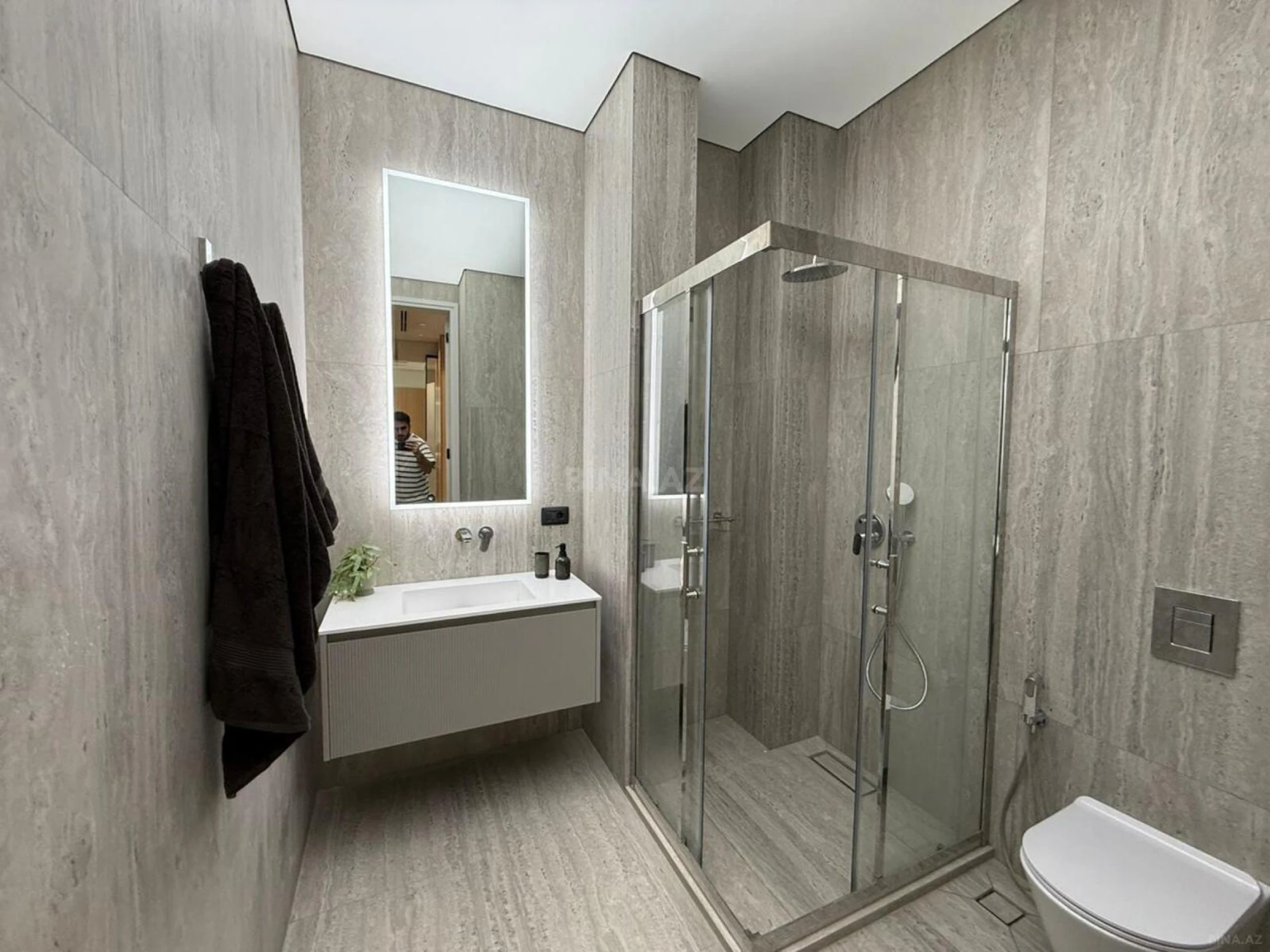 Satılır 2 otaqlı mənzil 78 m²